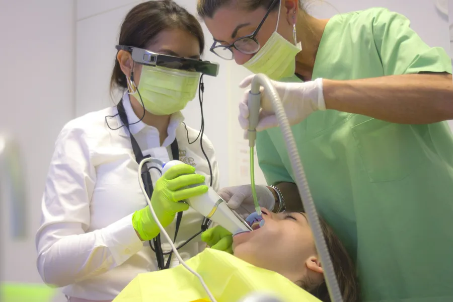 What Are the Best Practices for UK Dentists to Implement Teledentistry Services?