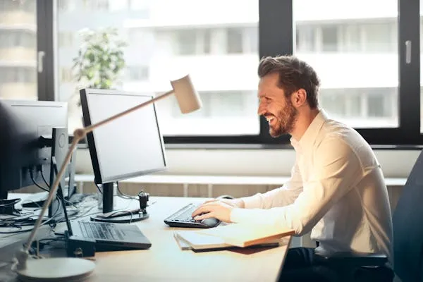 What is a good reply rate for cold email & how to improve it